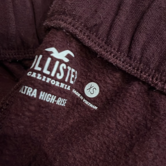 Set-Olfit-Hollister burgundy, New York cropped sweatshirt and sweatpants - Picture 9 of 9